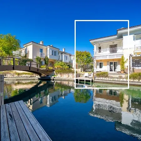 Villa Portville Canal Villas #120 *